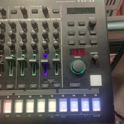 Store Special Product - Roland - TR-8S